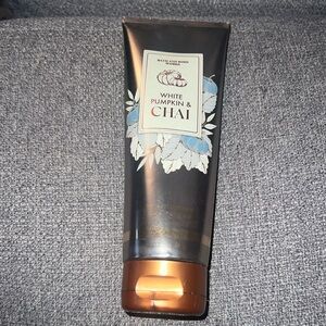 Bath and Body Works White Pumpkin Chai Lotion